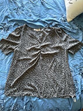 Loft Women’s Gray Leopard Print Short Sleeve Top with Front Shirring